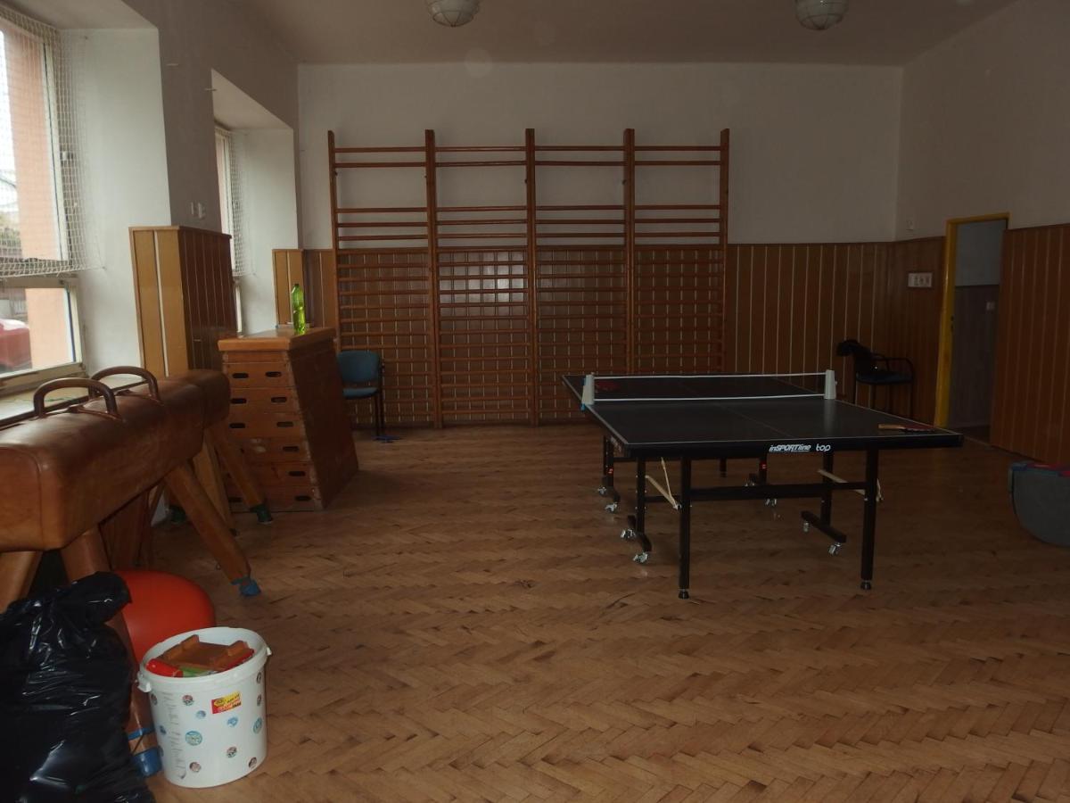 Apartmanovy Dum Obecna Skola Svetlik ภายนอก รูปภาพ