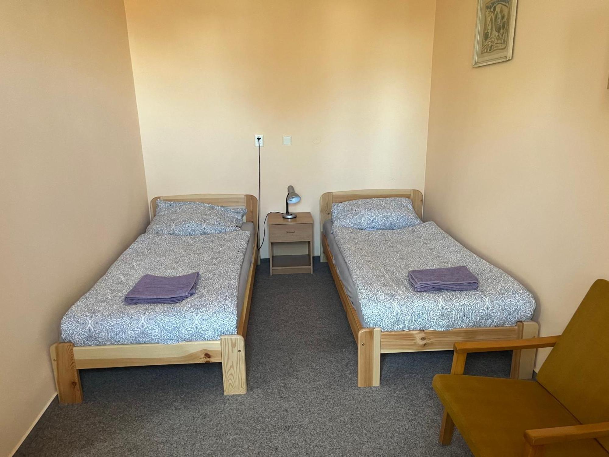 Apartmanovy Dum Obecna Skola Svetlik ภายนอก รูปภาพ