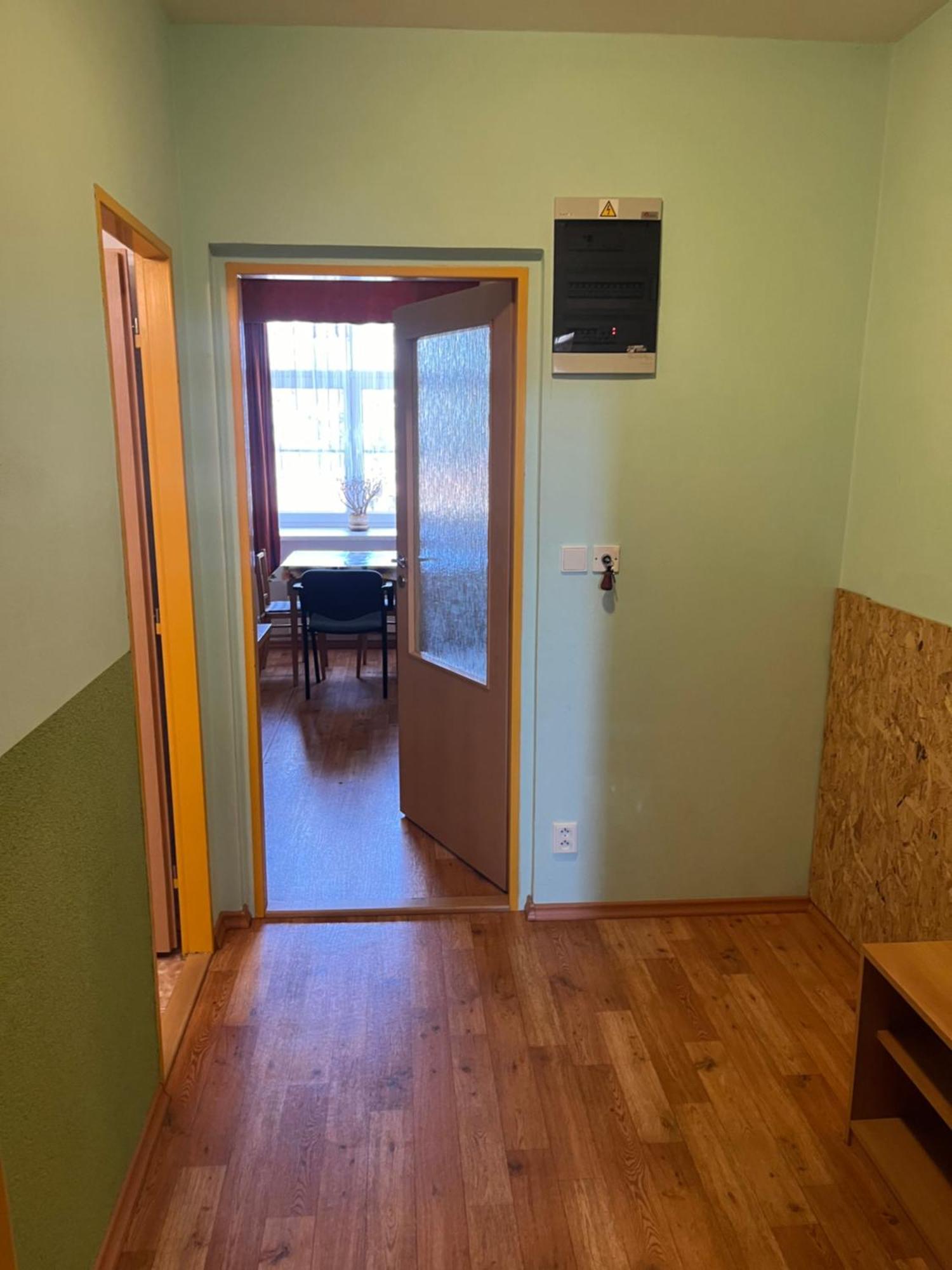 Apartmanovy Dum Obecna Skola Svetlik ภายนอก รูปภาพ