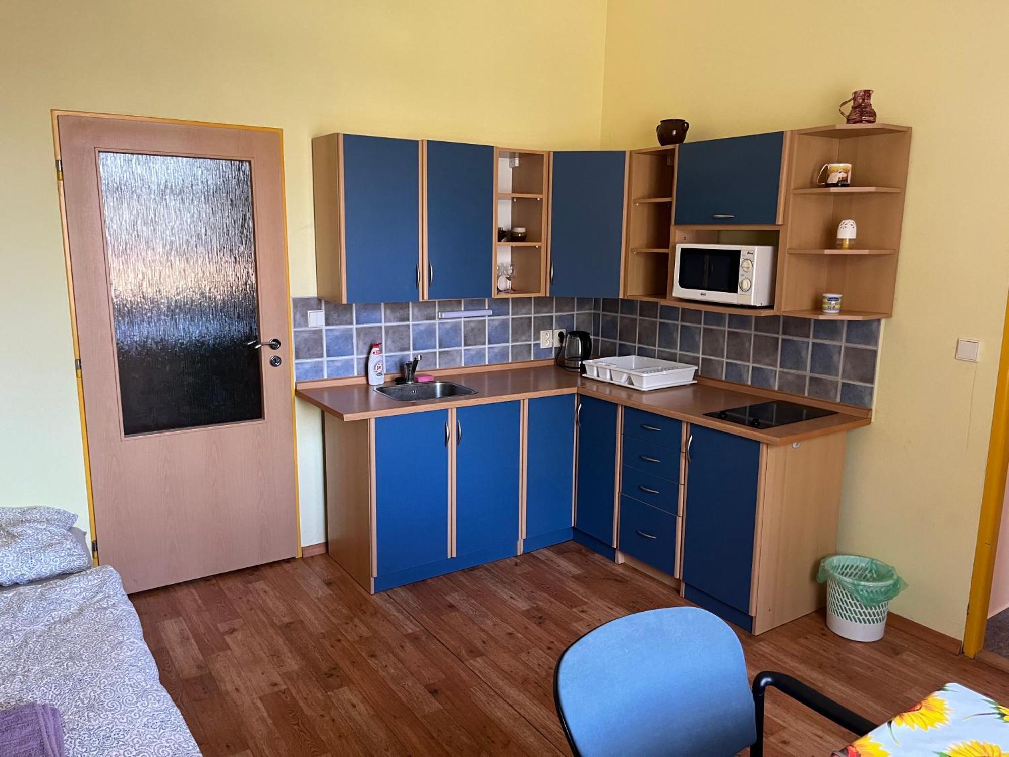 Apartmanovy Dum Obecna Skola Svetlik ภายนอก รูปภาพ