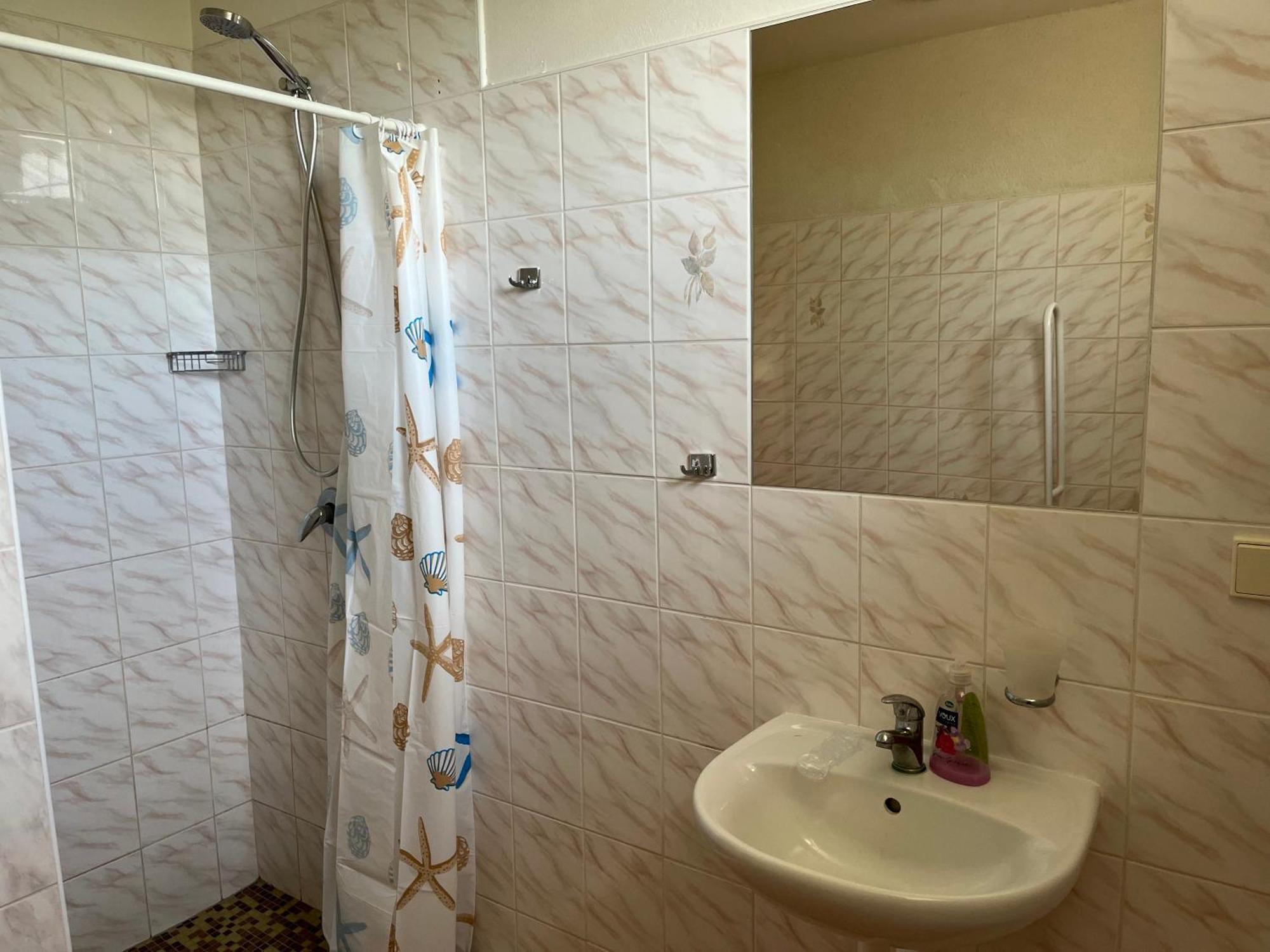 Apartmanovy Dum Obecna Skola Svetlik ภายนอก รูปภาพ